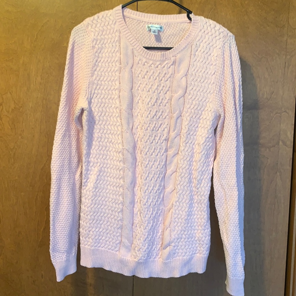 EUC Women’s light pink cable knit sweater - size M